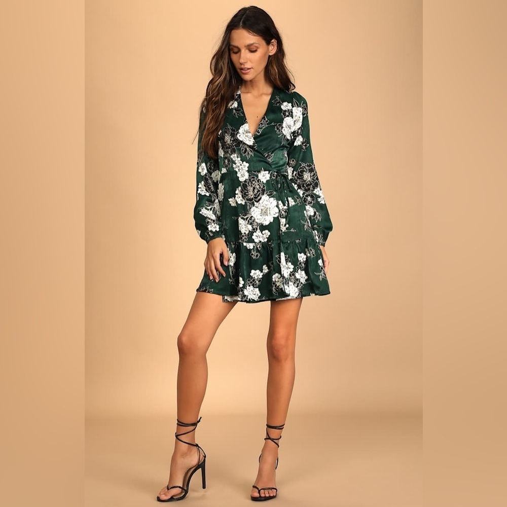 So Splendid Dark Green Floral Satin Long Sleeve Wrap Dress